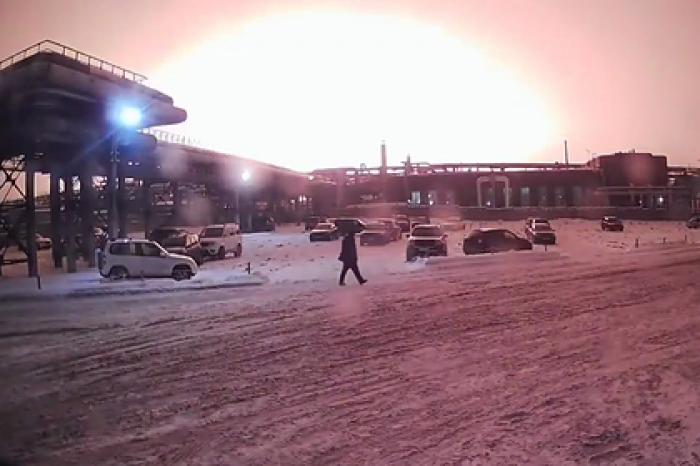 Пожар на российском заводе попал на видео