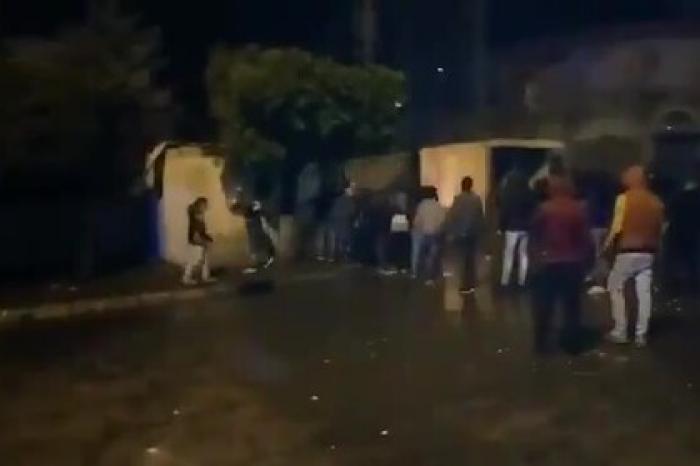 Протестующие в Ливане подожгли здание мэрии