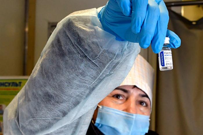 Сделавшие прививку жители Подмосковья получат QR-коды