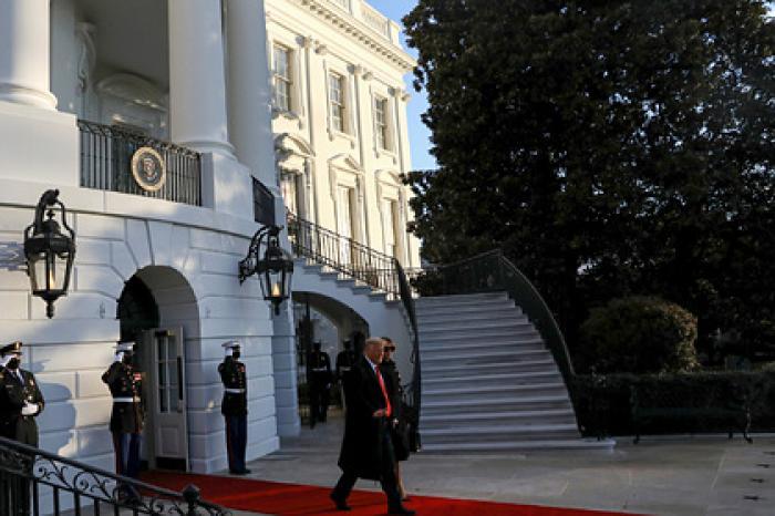 Трамп оставил письмо Байдену