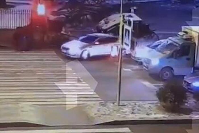 В Петербурге произошла авария с участием кареты с лошадьми