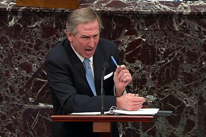 Адвоката Трампа осмеяли на слушаниях по импичменту