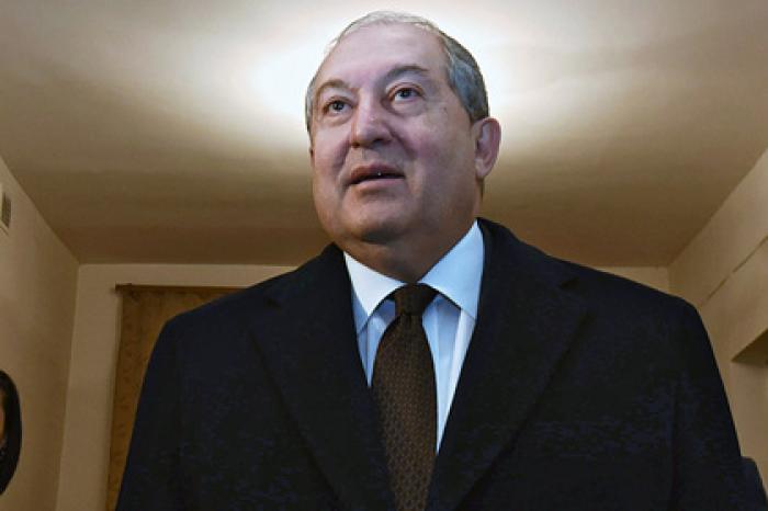 Армянская оппозиция попросит президента поддержать требования армии