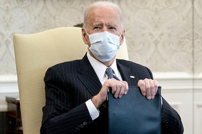 Байден захотел бороться с Россией новыми методами