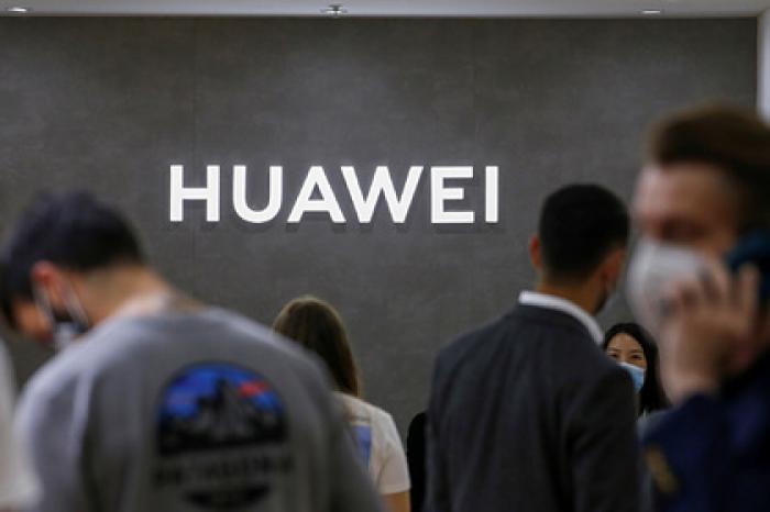 Huawei обвинили в копировании Android