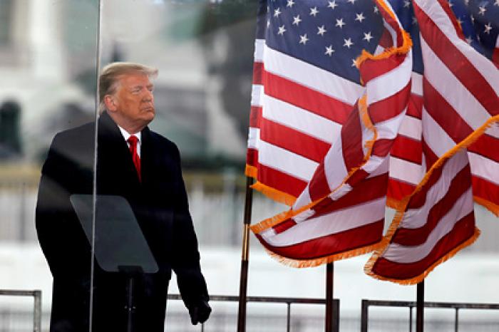 Импичмент Трампа сравнили с театром