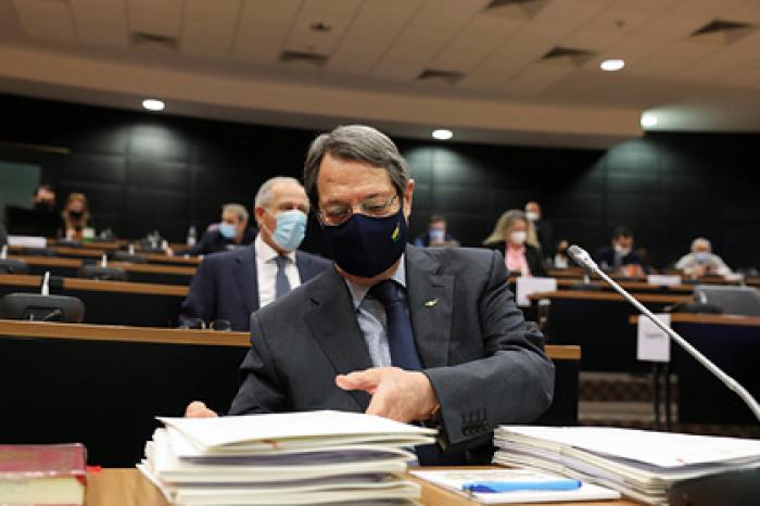 Кипр отказался возвращаться к раздаче «золотых паспортов»