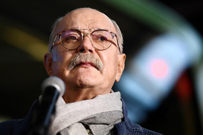 Кремль прокомментировал идею Михалкова лишать гражданства за призывы к санкциям