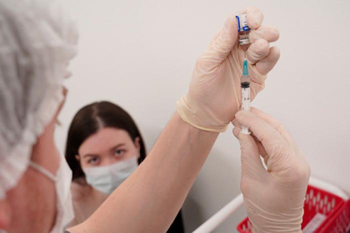 Назван предполагаемый срок защиты от коронавируса со «Спутником V»