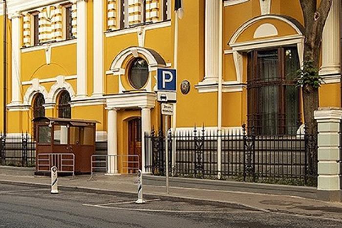 Назван срок высылки российского дипломата из Эстонии