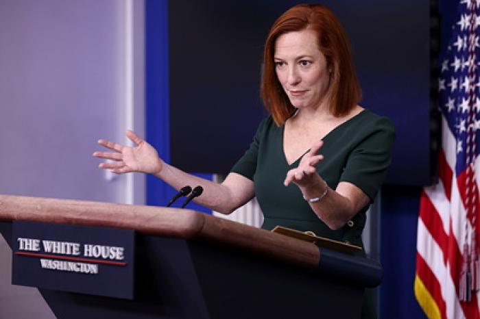 Пресс-секретарь Белого дома запуталась и не смогла выговорить название Минздрава