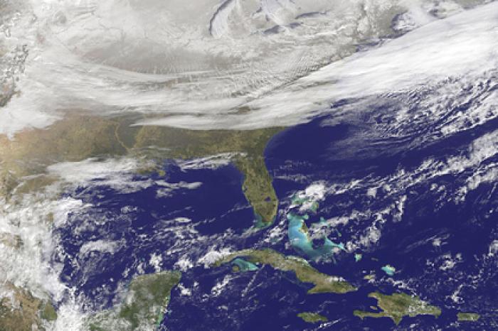 США и Канада улучшат спутники для борьбы с Россией в Арктике