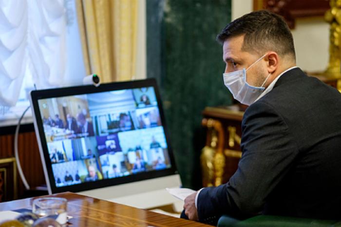 Три украинских телеканала прекратили вещание после санкций Зеленского