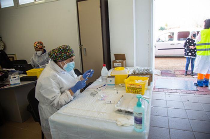 Украина назвала новый срок начала поставок американской вакцины