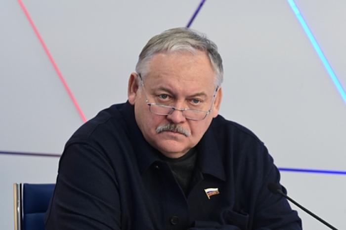 Запрет Украиной российских вакцин объяснили психологическими проблемами