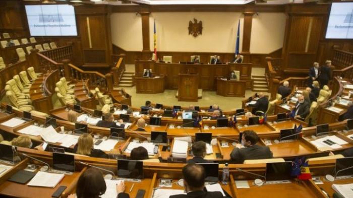 Ищут выход из кризиса: ПСРМ пригласила парламентские фракции на консультации, реакция фракций и президента