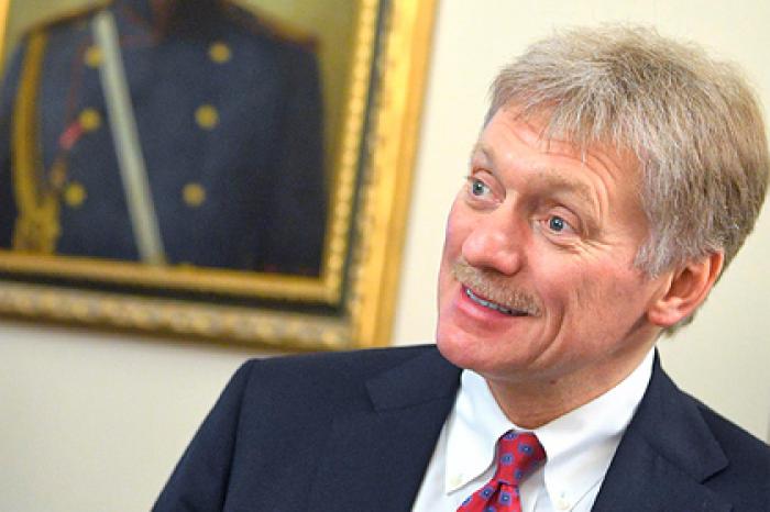 Песков поздравил девушек фразой «скоро все закончится»