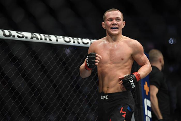 Петр Ян объяснил запрещенный удар в бое за титул UFC