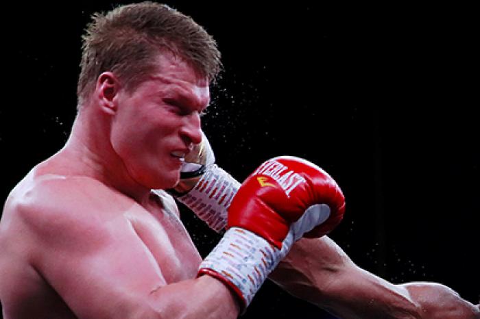 Поветкин проиграл Уайту и утратил пояс временного чемпиона WBC