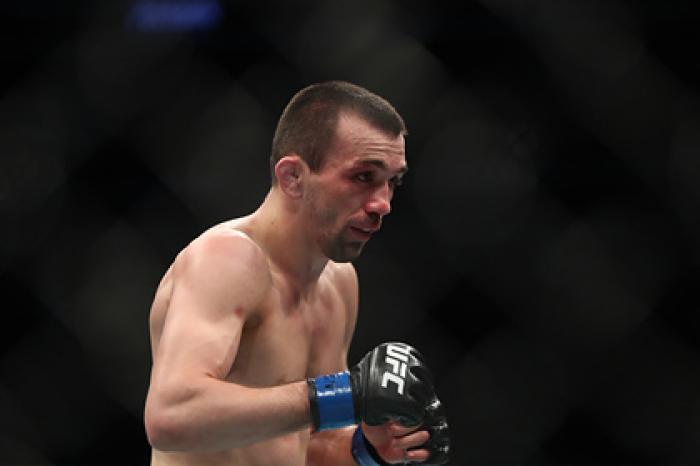 Российский боец UFC провалил взвешивание