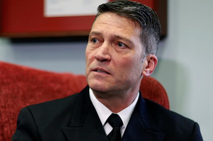 Стало известно о пьянстве и грубых выходках главного врача Трампа