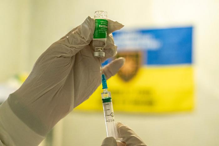 Украина отчиталась о количестве привитых от коронавируса