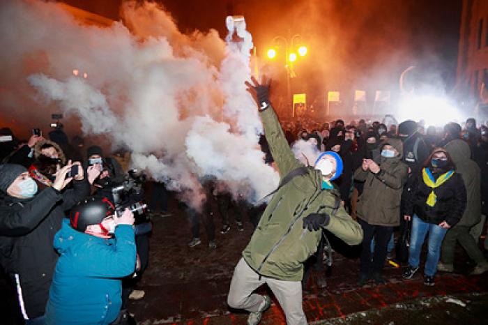 В МВД Украины «Правый сектор» назвали скинхедами и профашистскими маргиналами