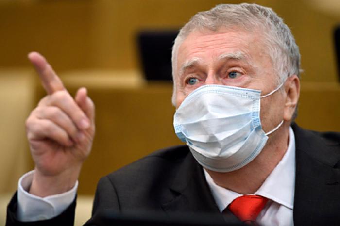 Жириновский предложил обязать чиновников пробовать школьную еду