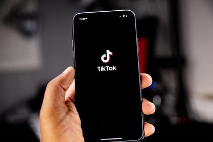 33-летний мужчина познакомился со школьницей в TikTok и похитил ее