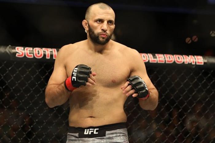Бывшего бойца UFC задержали в Махачкале