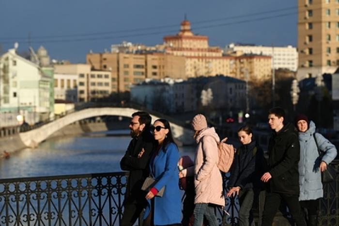 Москвичам предрекли возвращение снега и заморозков