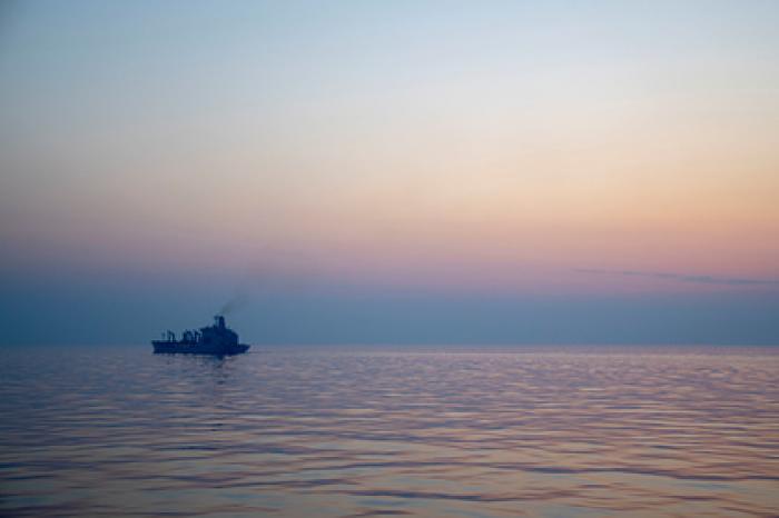 На иранском судне в Красном море произошел взрыв