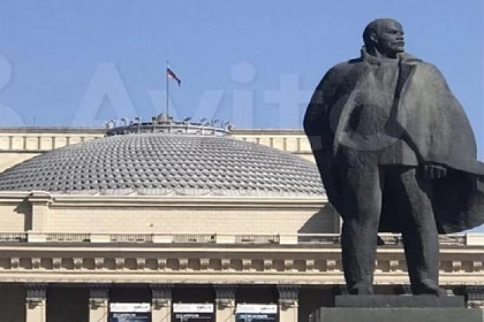 Памятник Ленину захотели продать за миллиарды рублей