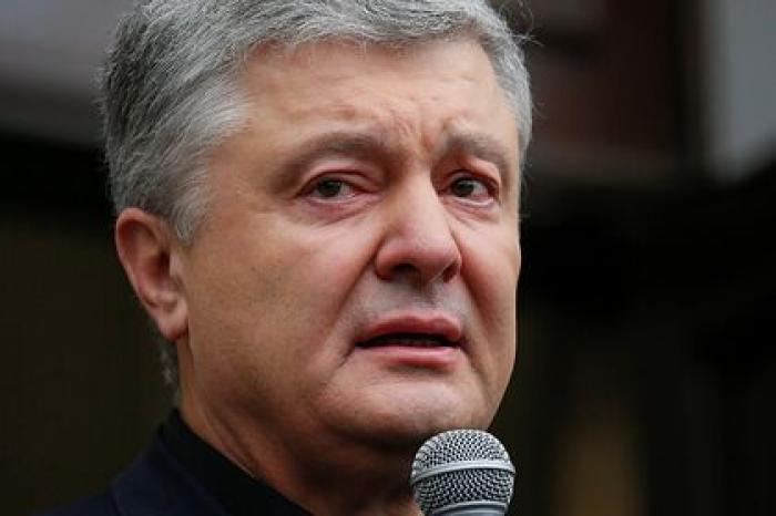 Порошенко обновил имидж и удивил журналистов