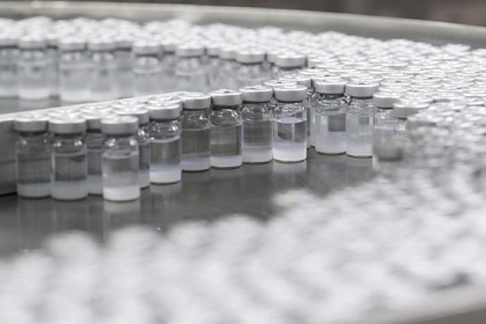 В Johnson & Johnson подтвердили порчу многомиллионной партии вакцины от COVID-19