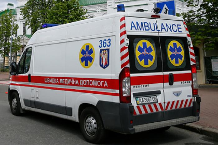 В Киеве покупатель выстрелил в охранника магазина за просьбу надеть маску