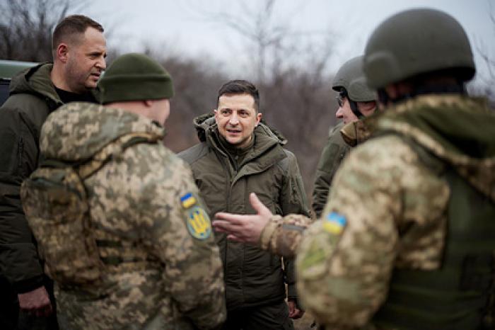 Зеленский собрался на Донбасс