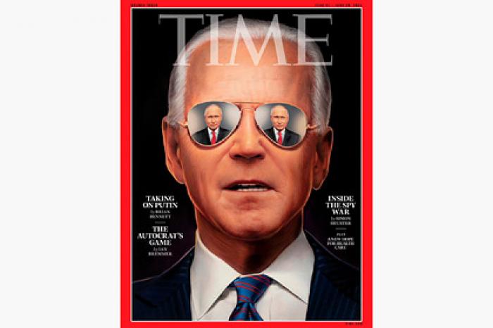 На обложку Time поместили Байдена с отражением Путина