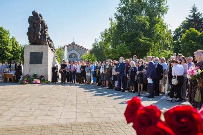 Premierul interimar, Aureliu Ciocoi a comemorat vicitmele primului val al deportărilor staliniste