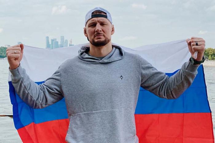 Россиянин Волков проиграл в главном поединке UFC Vegas 30