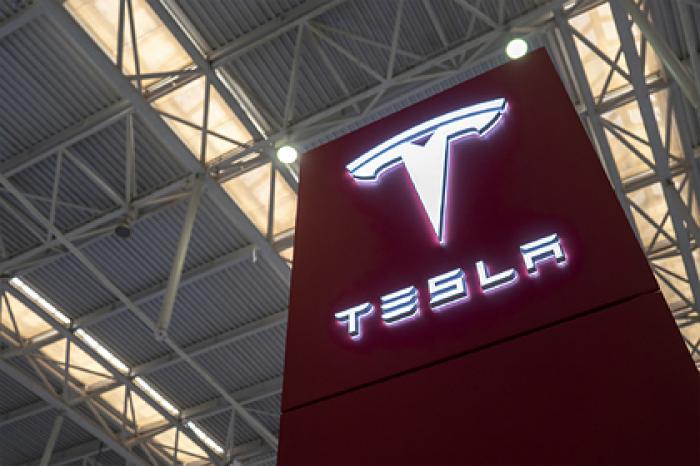 Tesla собралась заняться едой