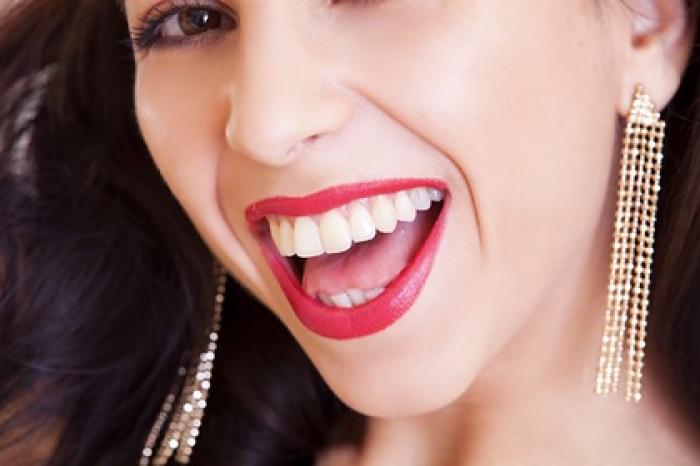 В США разработали мятные леденцы для восстановления зубной эмали