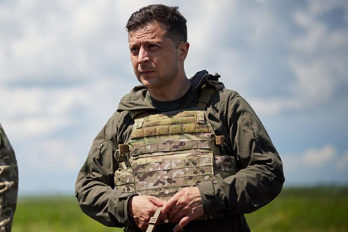 Зеленский приехал на передовую в Донбасс
