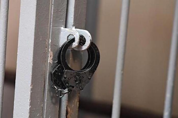 Белорусского подростка отправили в тюрьму за насилие над охранником в СИЗО