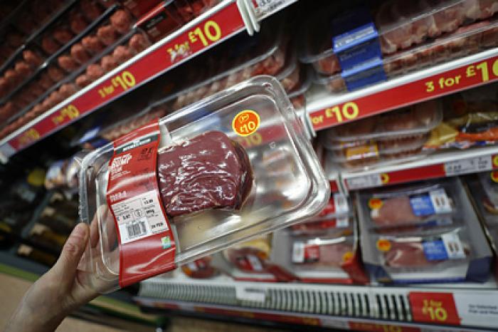 Британцев призвали есть меньше мяса ради спасения планеты