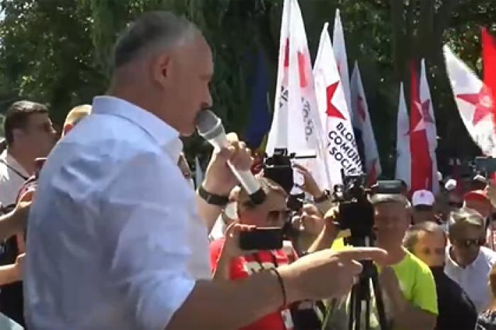 Бывший президент Молдавии пообещал искупать провокаторов в реке