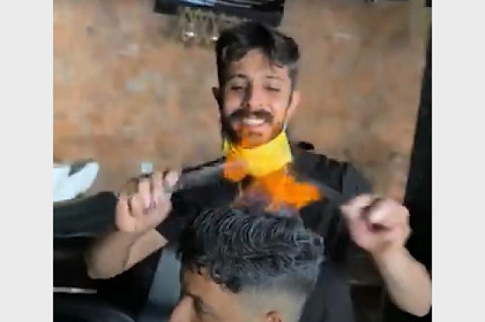 Клиентов начали стричь огнем в парикмахерской Антальи