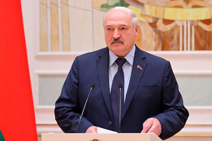 Конфликт Лукашенко с Западом назвали невыгодным для России