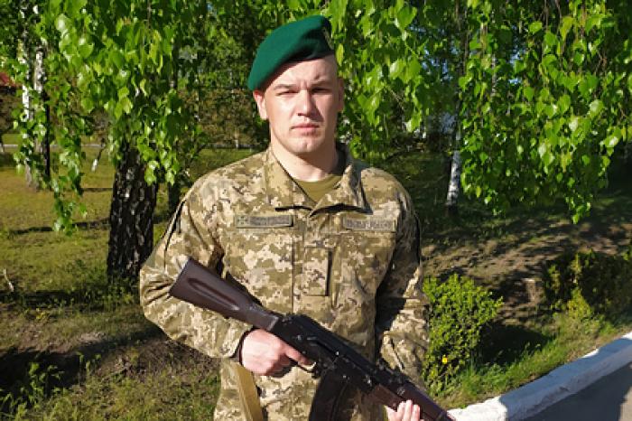 Критиковавшего Россию украинского борца лишили жилья и отправили в армию