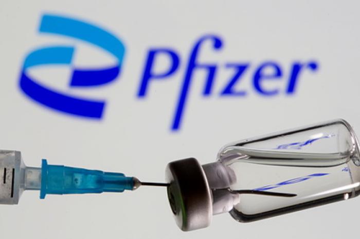 Pfizer и BioNTech запросят разрешение колоть третью дозу в качестве «бустера»